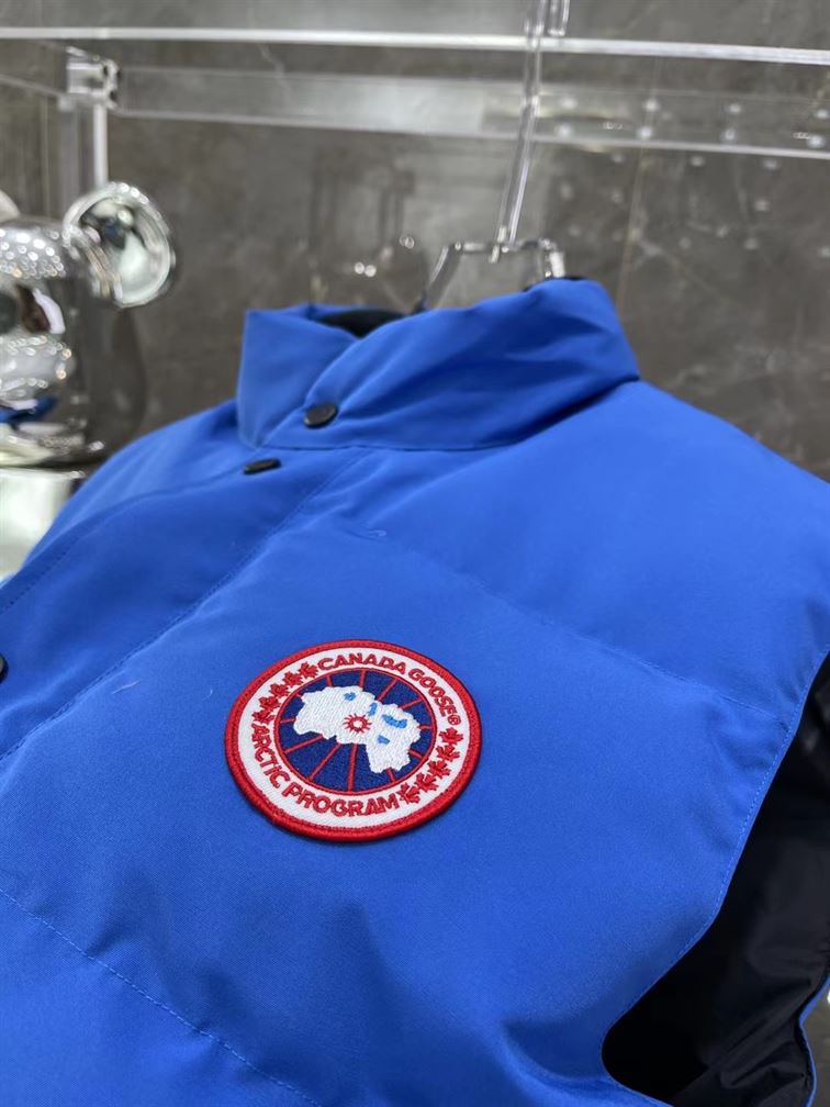 CANADA GOOSE FREESTYLE QUILTED ARTIC-TECH GILET – CN13