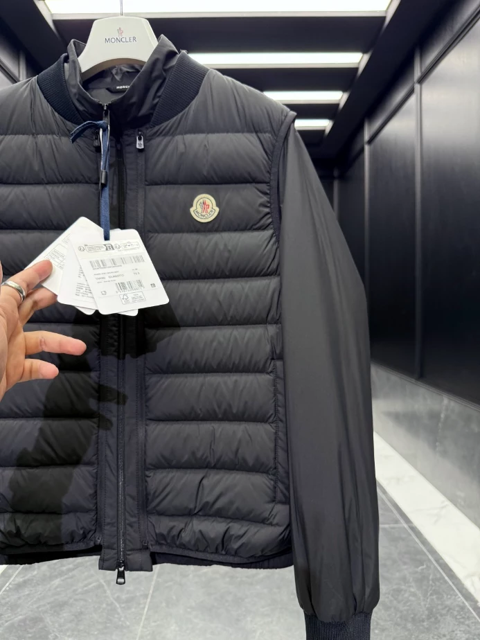 Moncler Logo-patch Gilet – MC150