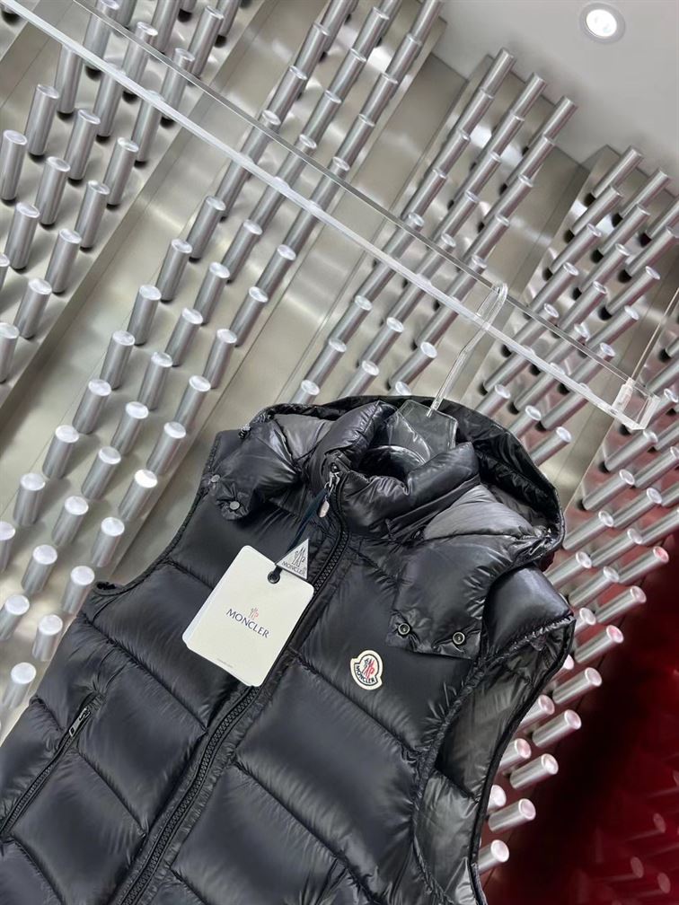 MONCLER DOWN GILET – MC133