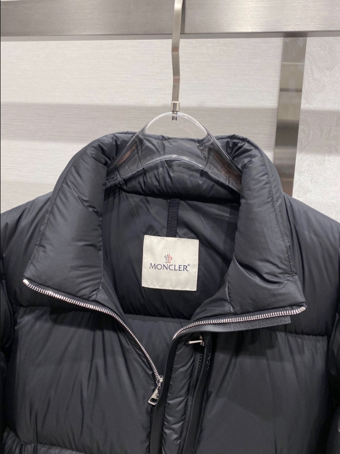 MONCLER Winter Puffer Black Coat – MC145