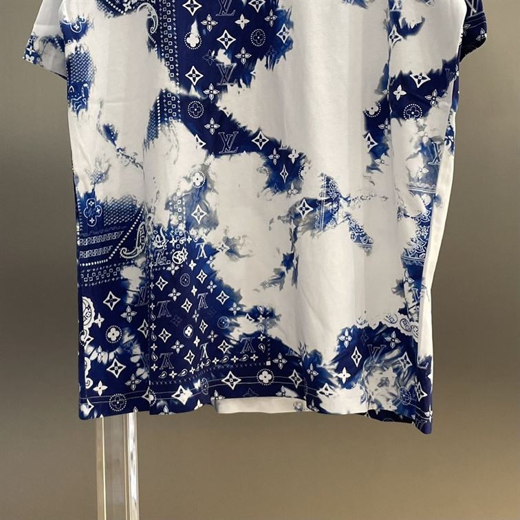 LOUIS VUITTON MONOGRAM BANDANA PRINTED T-SHIRT BLUE WHITE – LVTS045