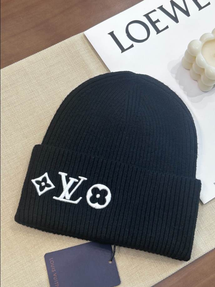 Louis Vuitton Black Logo LV White Hats – LVC002