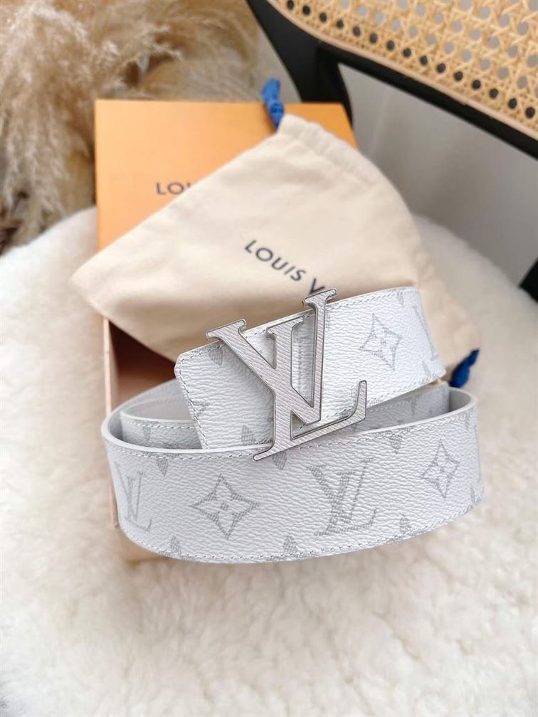 LV INITIALES REVERSIBLE BELT MONOGRAM ECLIPSE TAIGA 40MM – LBE014