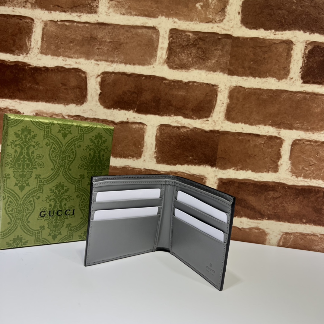 GUCCI MEN’S CURRENT GRAY GG EMBOSSED LEATHER BIFOLD WALLET- WLG035