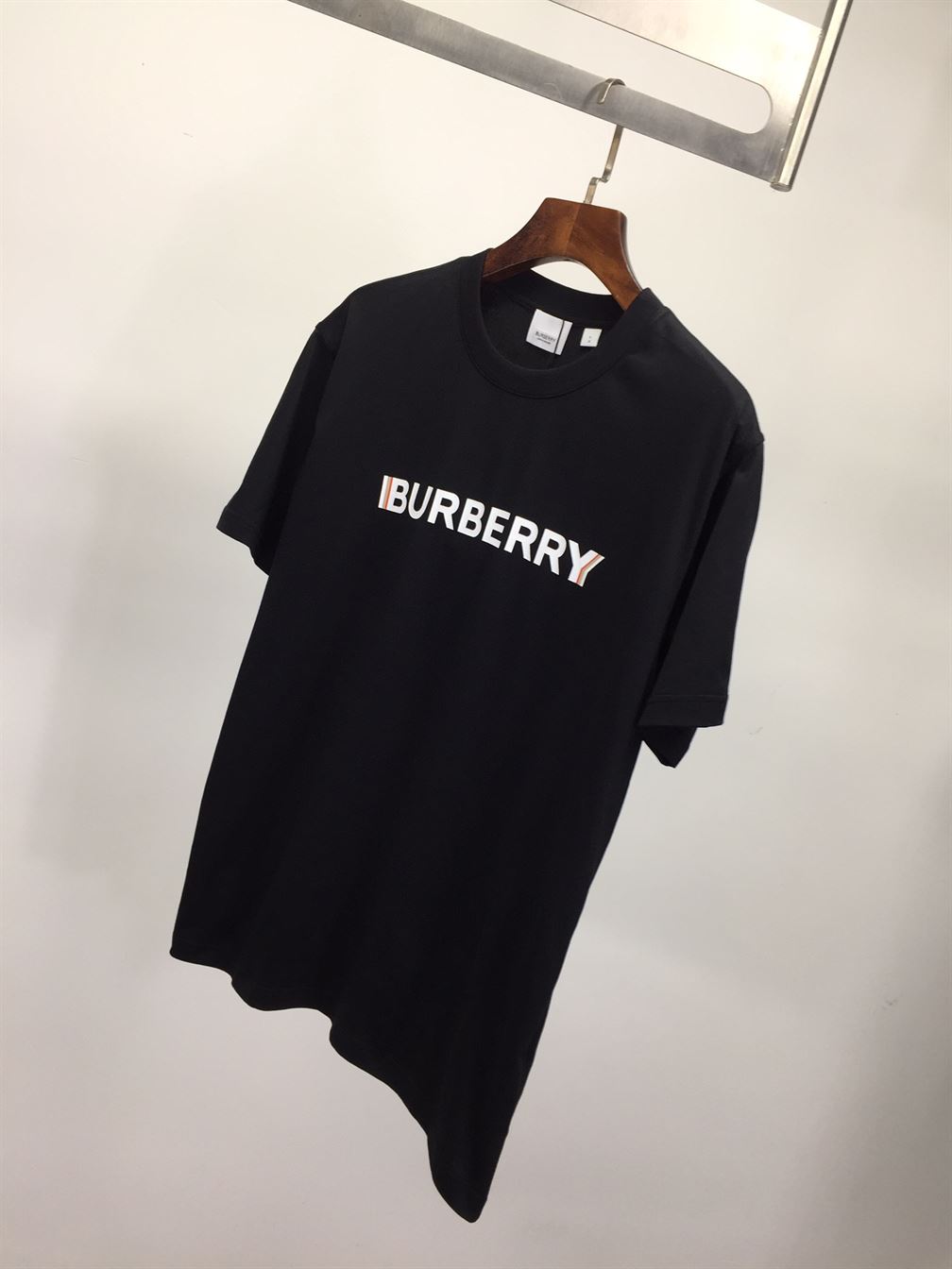 BURBERRY LOGO PRINT OVERSIZED T-SHIRT – BRS007