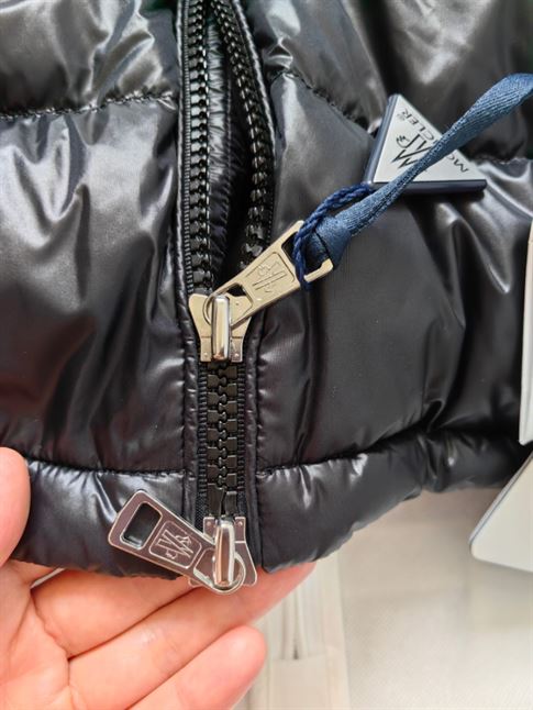 MONCLER BLACK WOLLASTONA DOWN JACKET – MC081