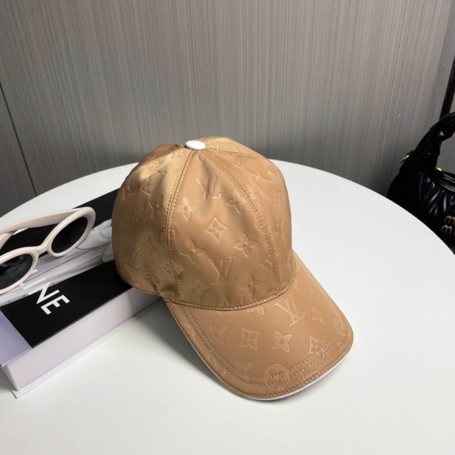 Louis Vuitton Baseball Beige Logo LV Hats – LVC008