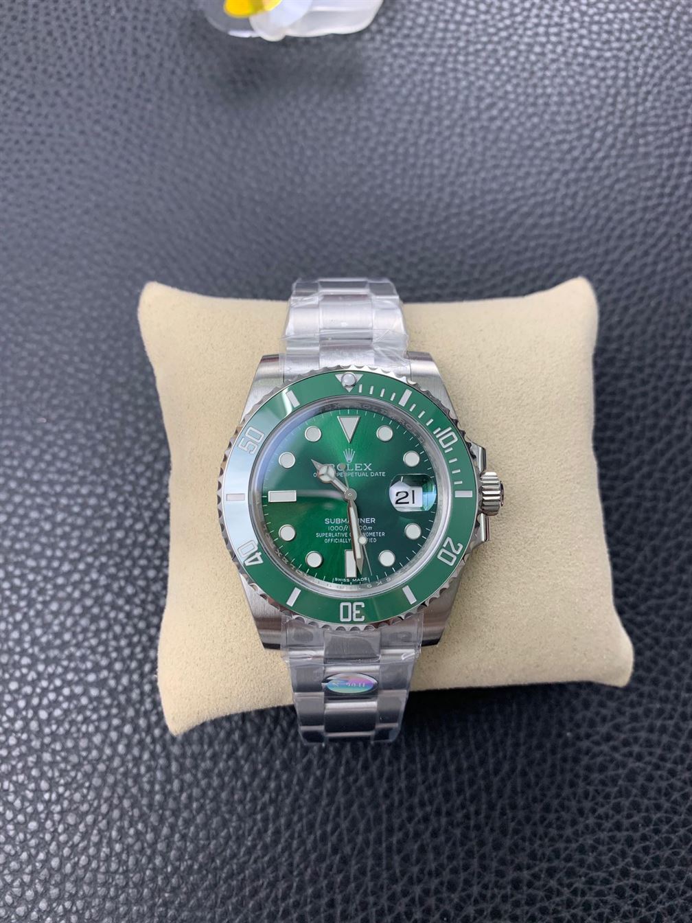 ROLEX OYSTER PERPETTUAL SUBMARINER DATE 41MM – RL030