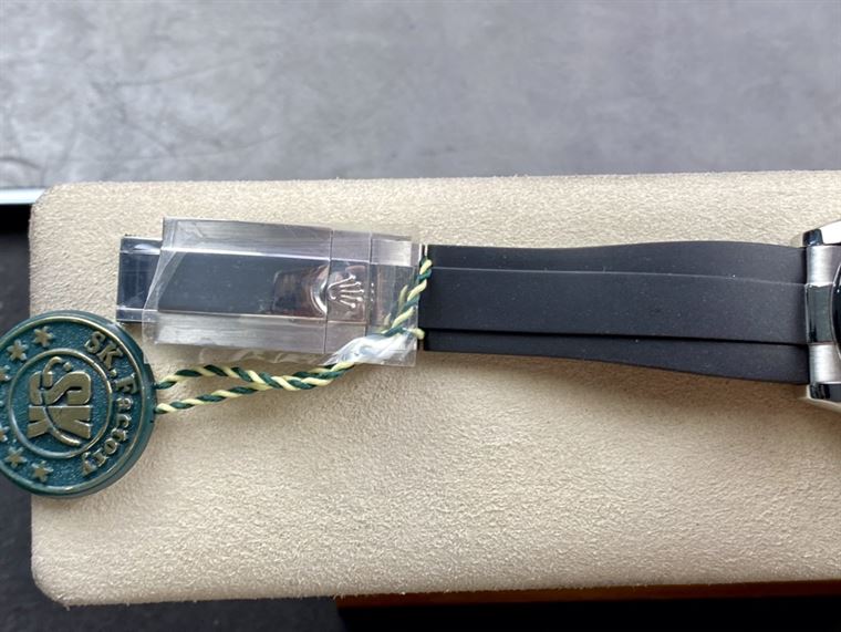 ROLEX OYSTER PERPETUAL SUPERLATIVE CHRONOMETER OFFICIALLY CERTIFIED – RL008