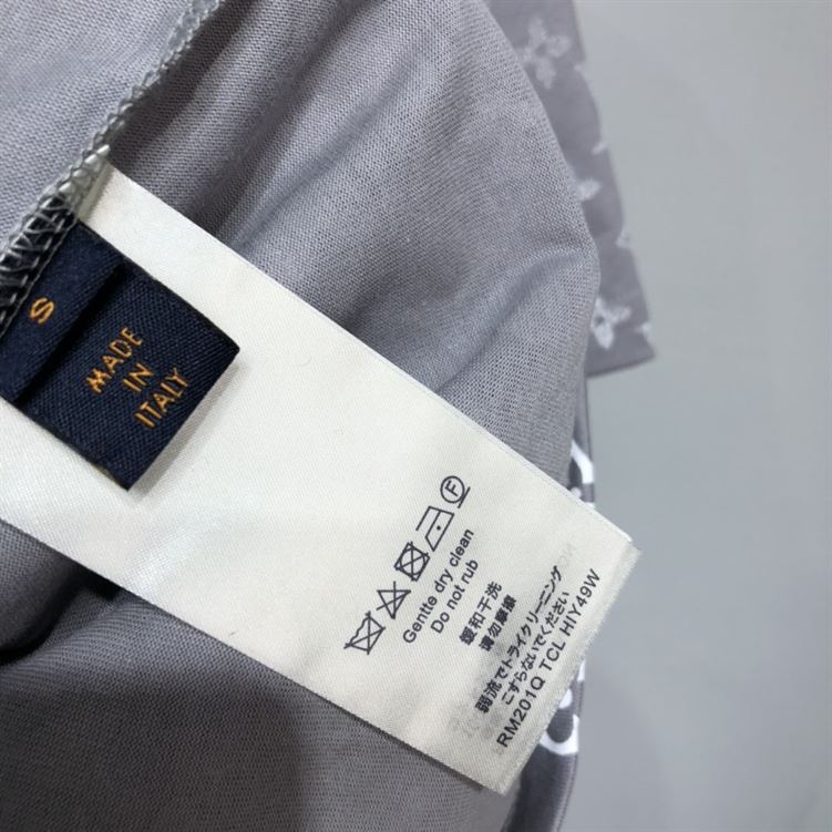 LOUIS VUITTON LVSE MONOGRAM GRADIENT T-SHIRT – LVTS055