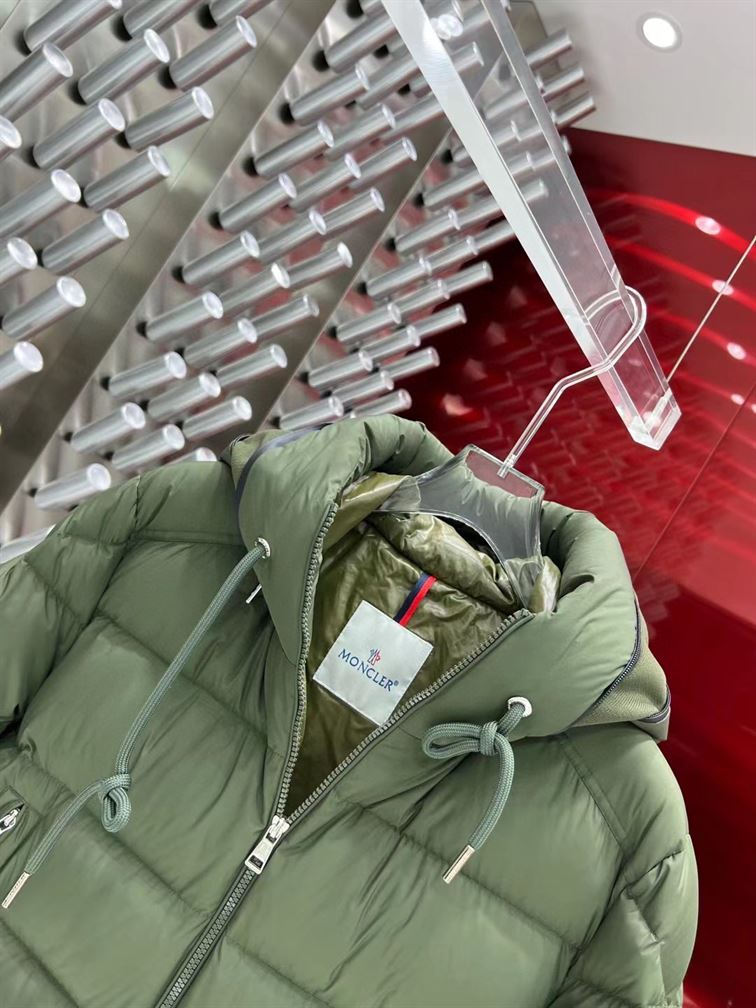 MONCLER COAT – MC130