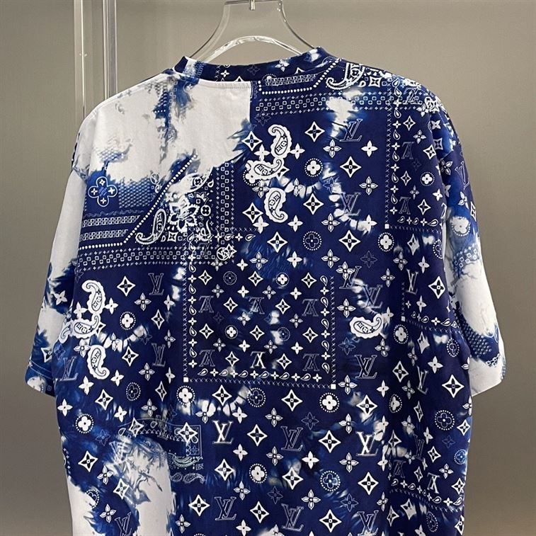 LOUIS VUITTON MONOGRAM BANDANA PRINTED T-SHIRT BLUE WHITE – LVTS045