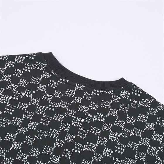 LOUIS VUITTON DAMIER SPREAD PRINTED SWEATSHIRT – LVH016