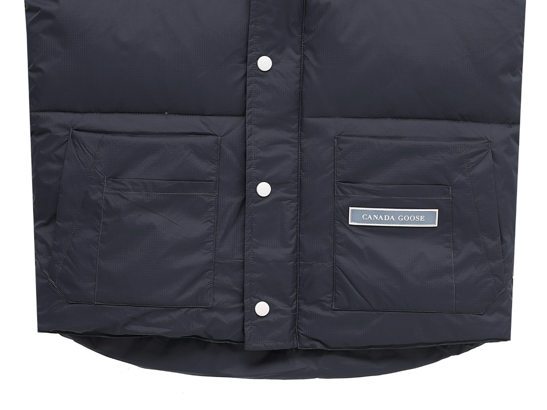 CANADA GOOSE VEST BLACK MIST – CN31