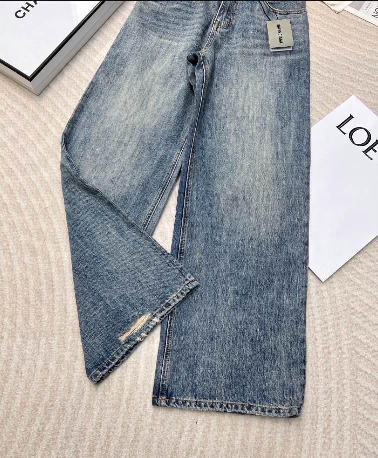 Balenciaga Denim Baggy Blue Jeans – BAJ001