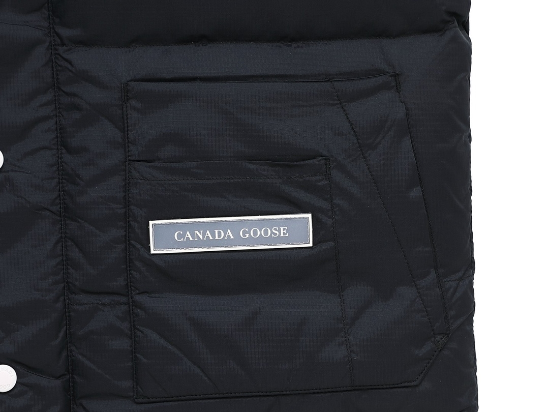 CANADA GOOSE VEST NATURE BLACK – CN32