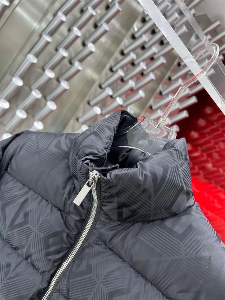 DIOR DOWN JACKET – DRC010