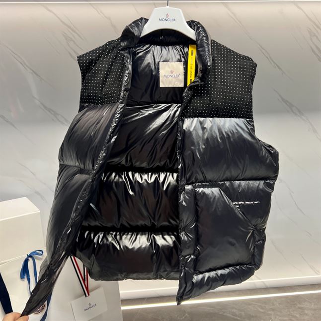 MONCLER GENIUS 7 MONCLER FRAGMENT OSTEEN VEST BLACK – MC030