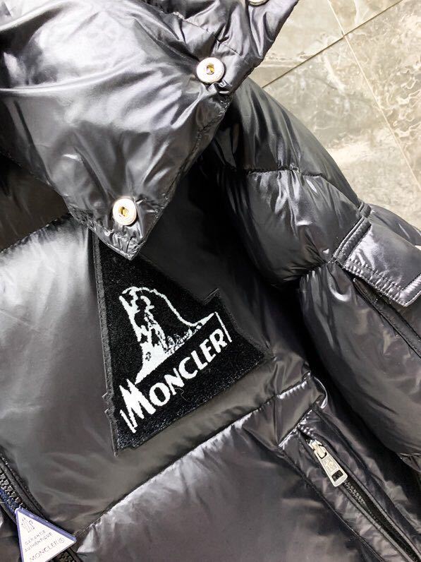 MONCLER COAT – MC122