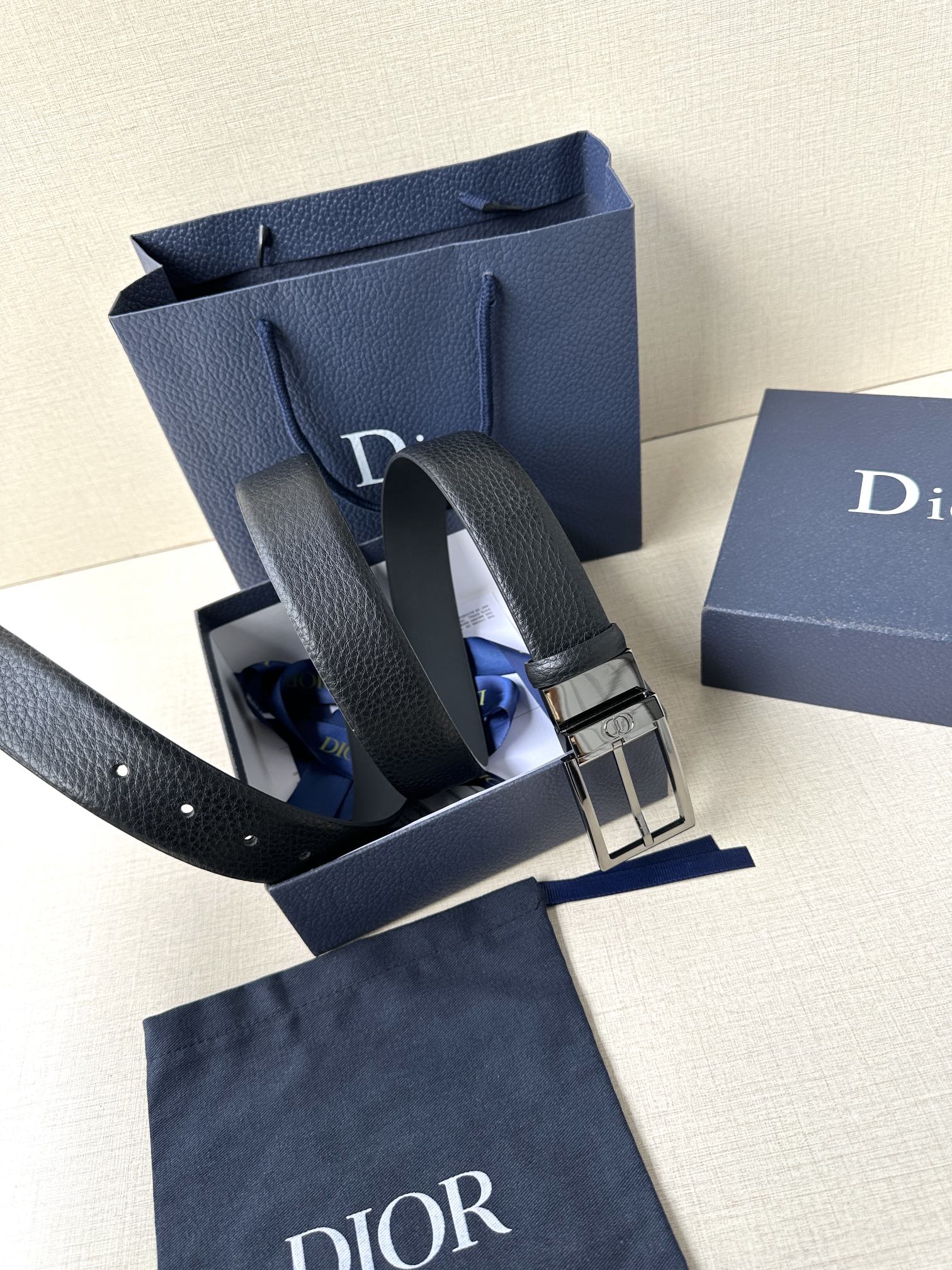 DIOR BLACK GRAINED CALFSKIN – DB001