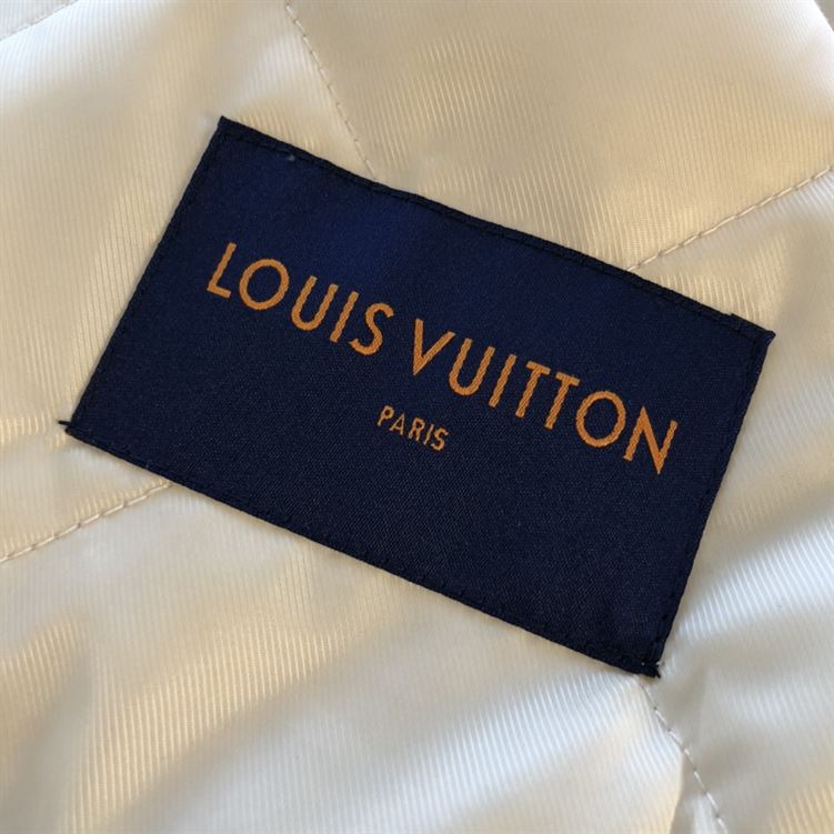 LOUIS VUITTON COAT – LVC025