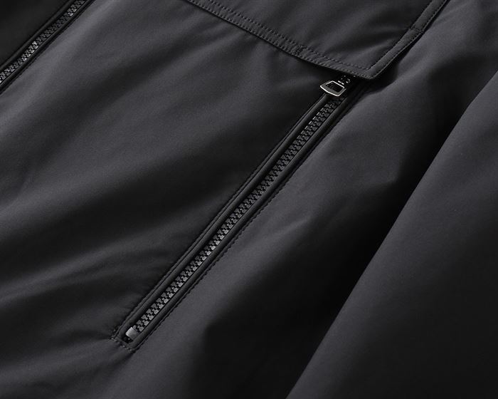 MONCLER LOZERE SHORT DOWN JACKET – MC094