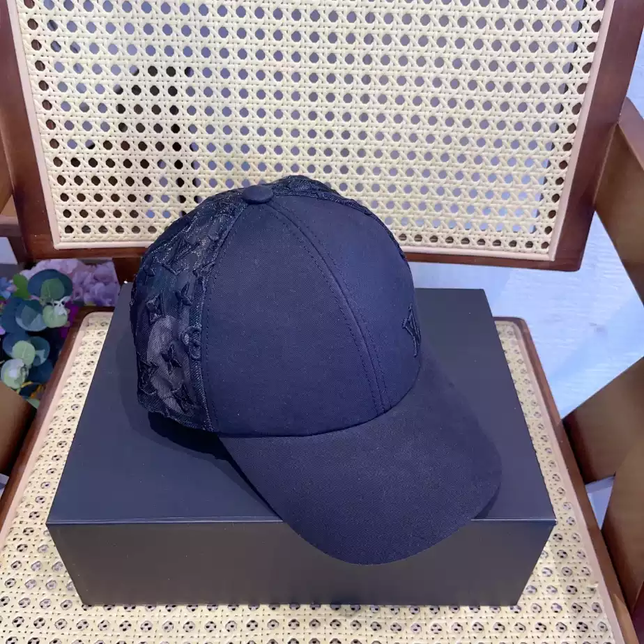 Louis Vuitton Caps – LVC025
