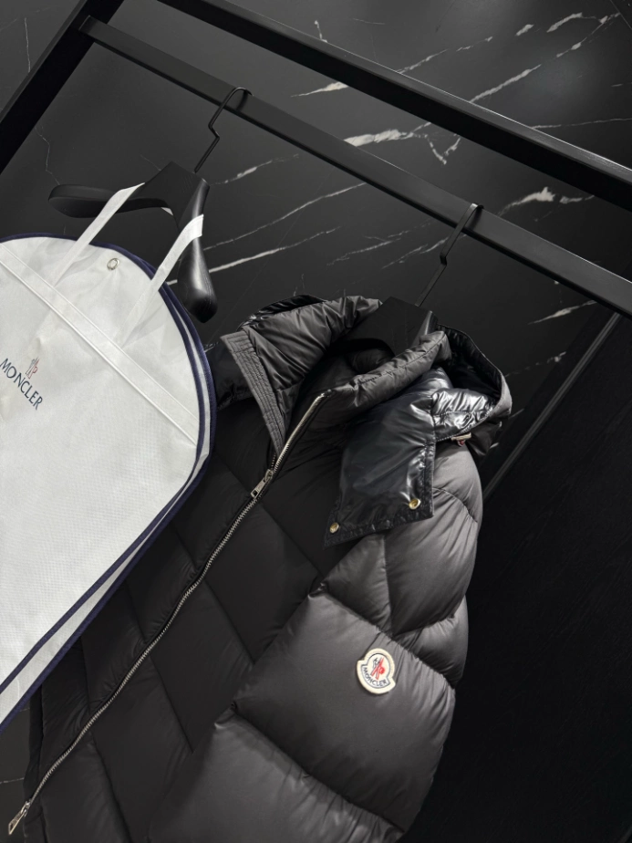 Moncler Jacket – MC149
