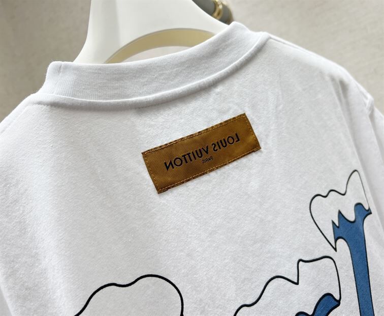 LOUIS VUITTON DO A KICKFLIP T-SHIRT – LVTS007