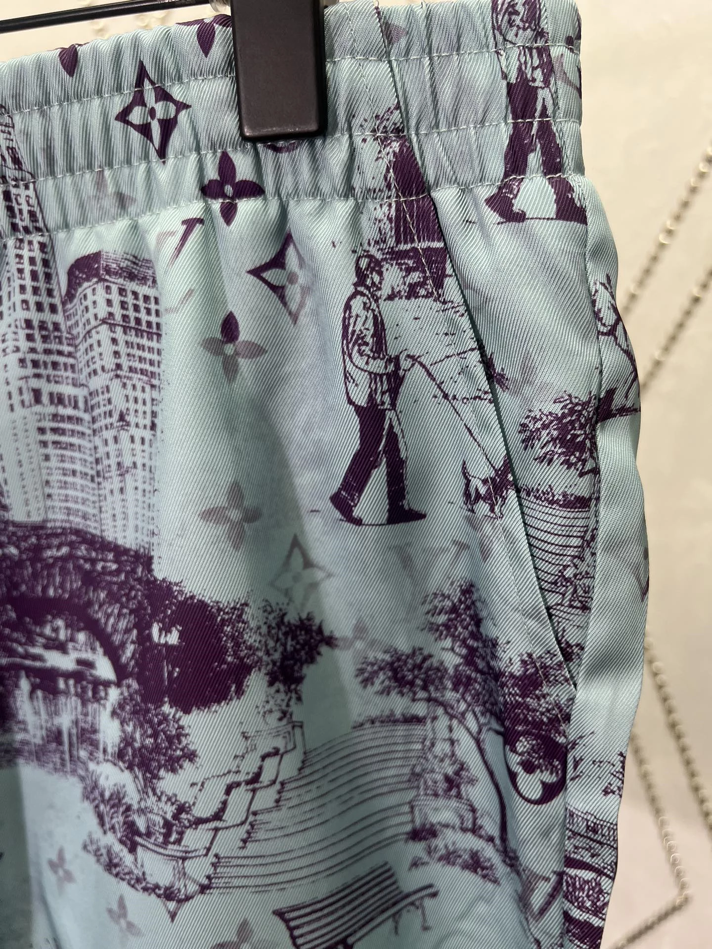 PRINTED SILK SHORTS – LVC057