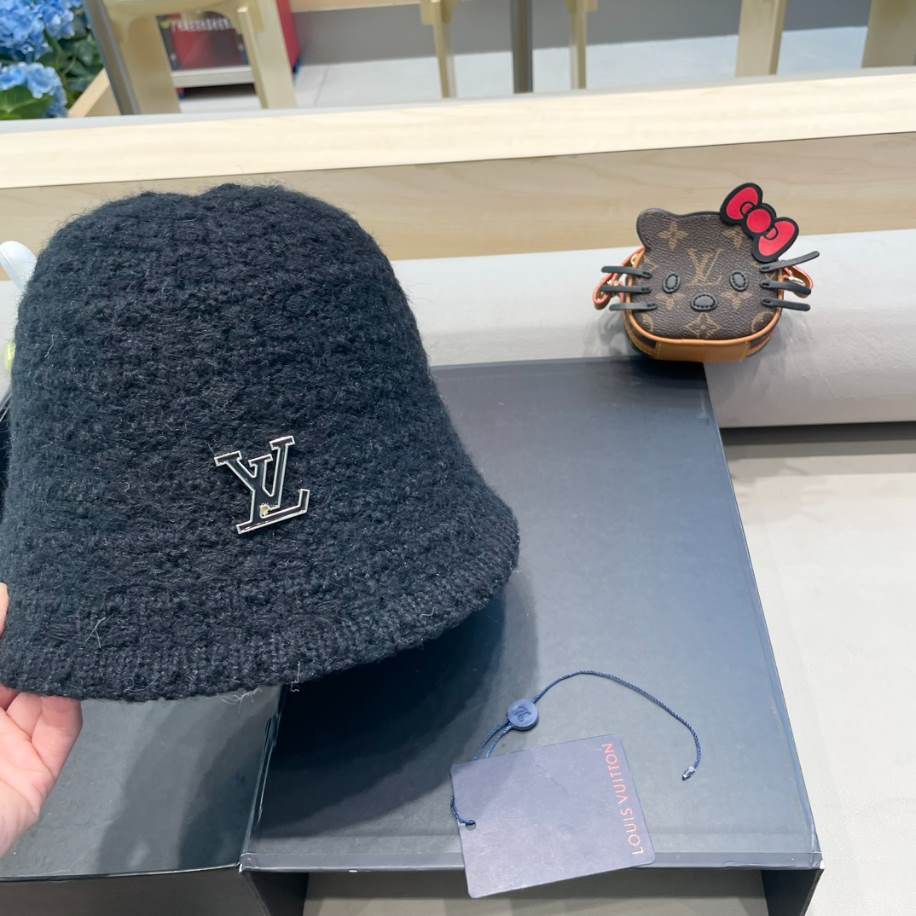 Louis Vuitton Bucket Logo LV Black Hats – LVC007