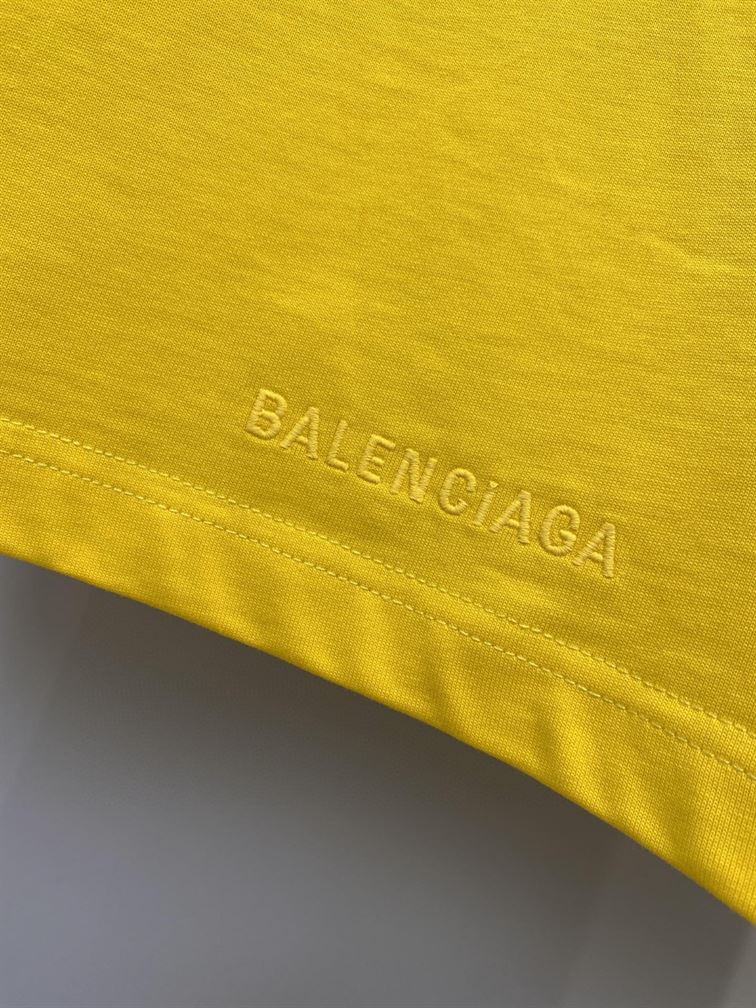 BALENCIAGA MEN’S THE SIMPSONS TM 20TH TELEVISION T-SHIRT OVERSIZED IN YELLOW – BAS007