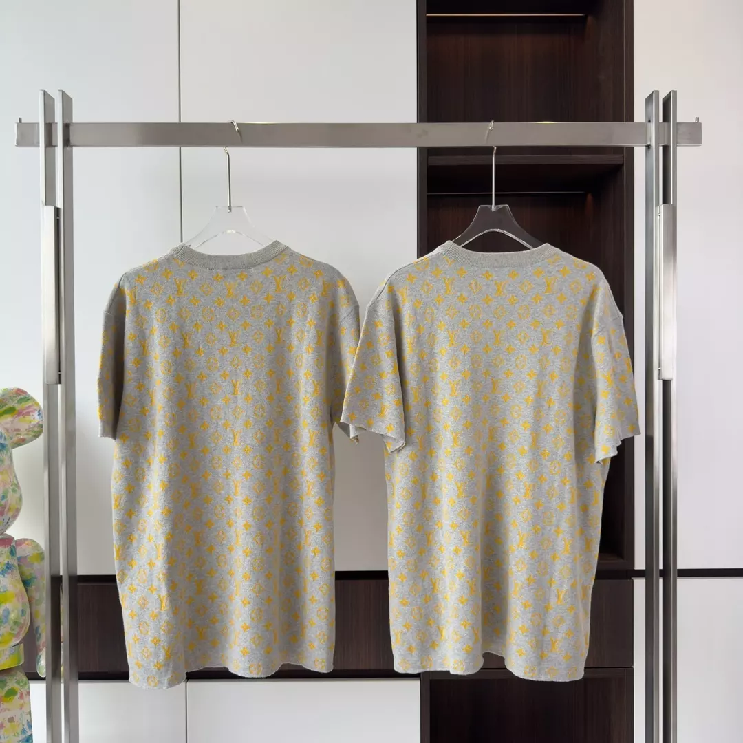 MONOGRAM SHORT-SLEEVED CREWNECK MONOGRAM JACQUARD – LVTS103