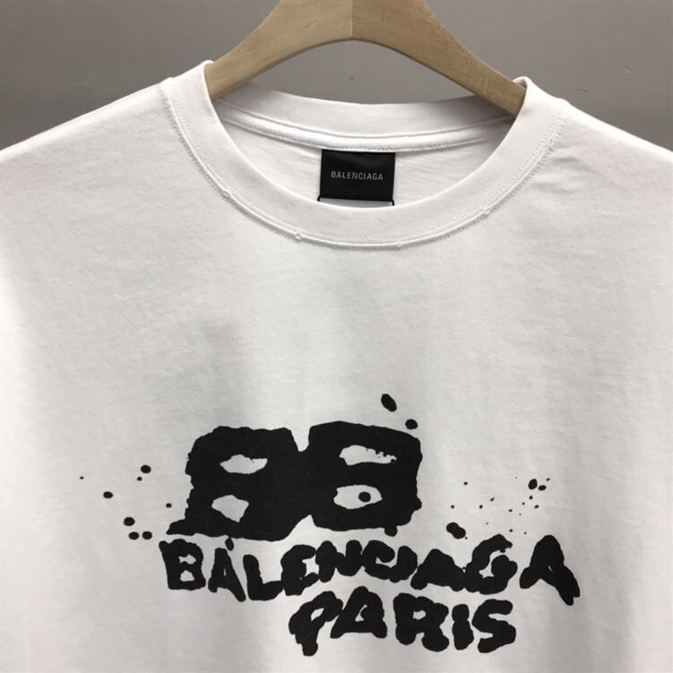 BALENCIAGA HAND DRAWN BB ICON T-SHIRT MEDIUM FIT IN WHITE – BAS014