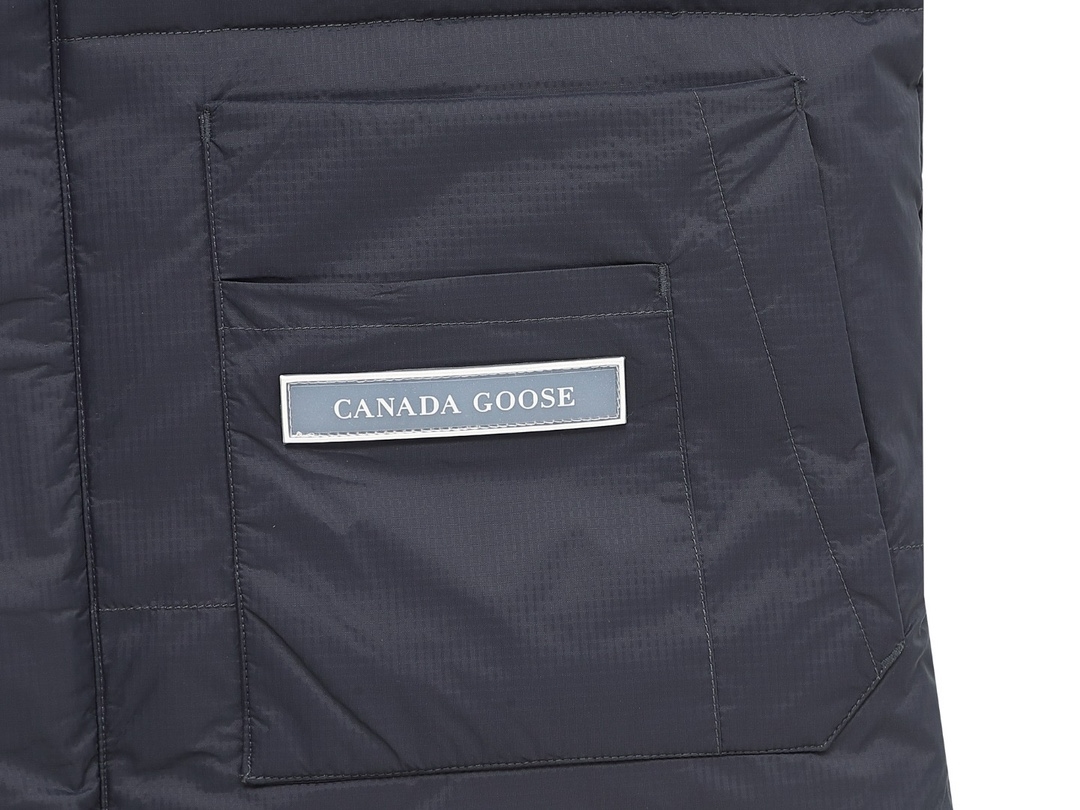 CANADA GOOSE VEST BLACK MIST – CN31