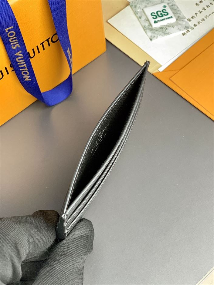 LOUIS VUITTON DOUBLE CARD HOLDER MONOGRAM ECLIPSE CANVAS – WLV020