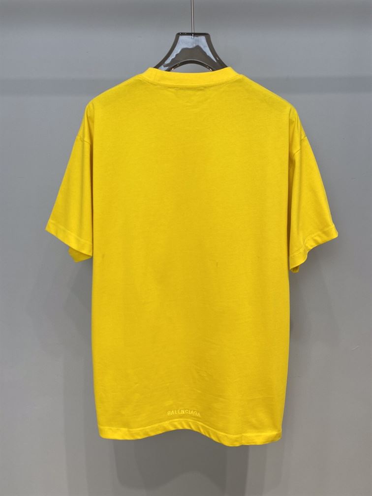 BALENCIAGA MEN’S THE SIMPSONS TM 20TH TELEVISION T-SHIRT OVERSIZED IN YELLOW – BAS007