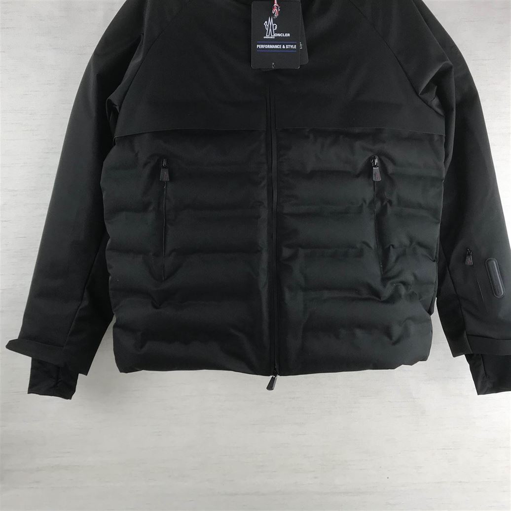 MONCLER COAT – MC102