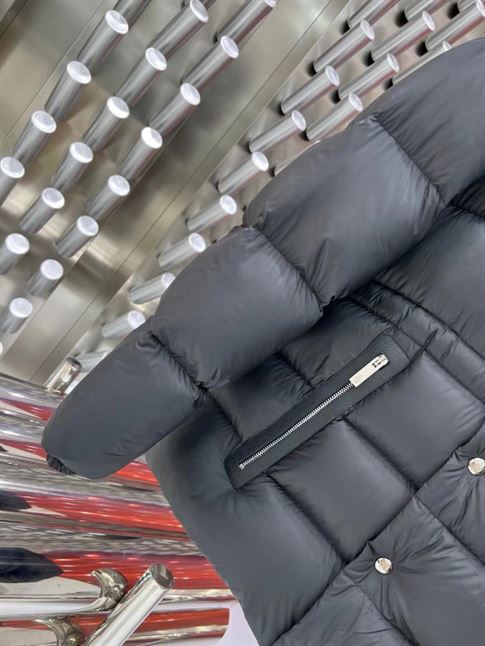 MONCLER BLACK BAUGES LEATHER-TRIMMED DOWN JACKET – MC083