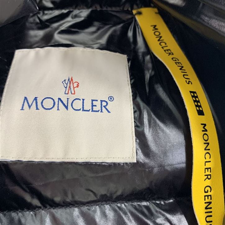 MONCLER COAT – MC117