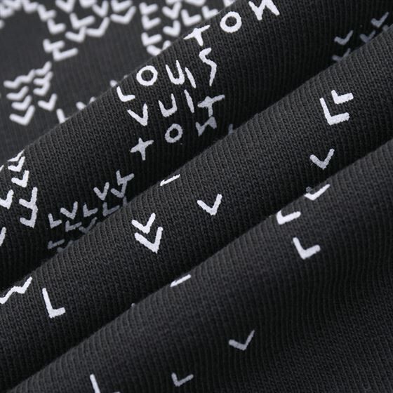 LOUIS VUITTON DAMIER SPREAD PRINTED SWEATSHIRT – LVH016