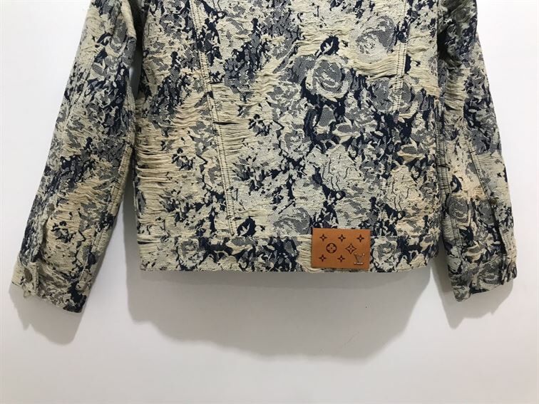 LOUIS VUITTON COAT – LVC024