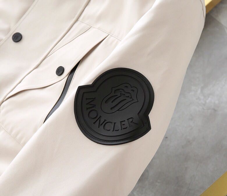MONCLER COAT – MC127