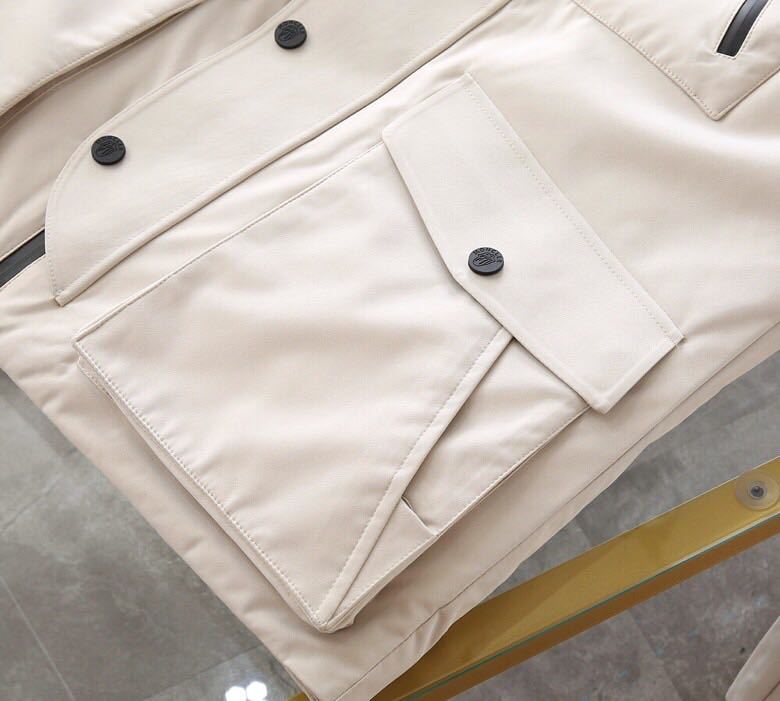 MONCLER COAT – MC127