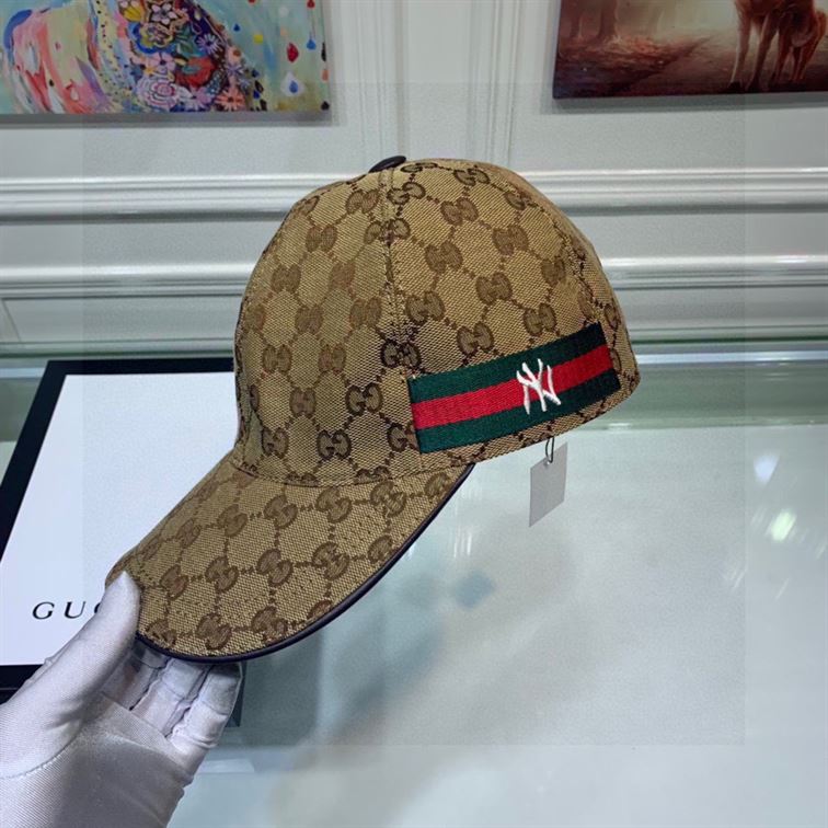 GUCCI GG CANVAS BASEBALL HAT – GH135