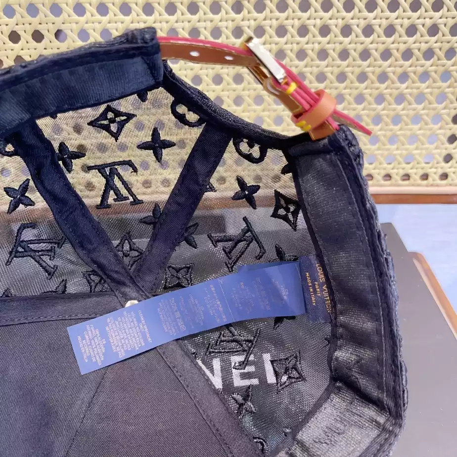 Louis Vuitton Caps – LVC025