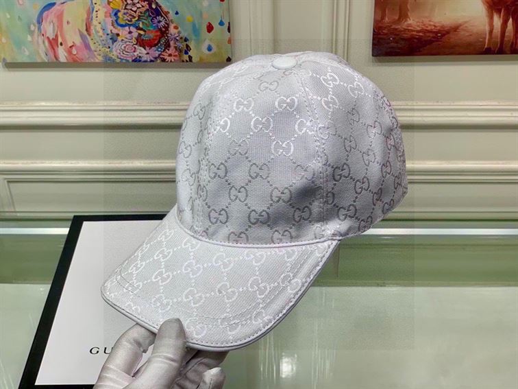 GUCCI GG CANVAS BASEBALL HAT – GH046