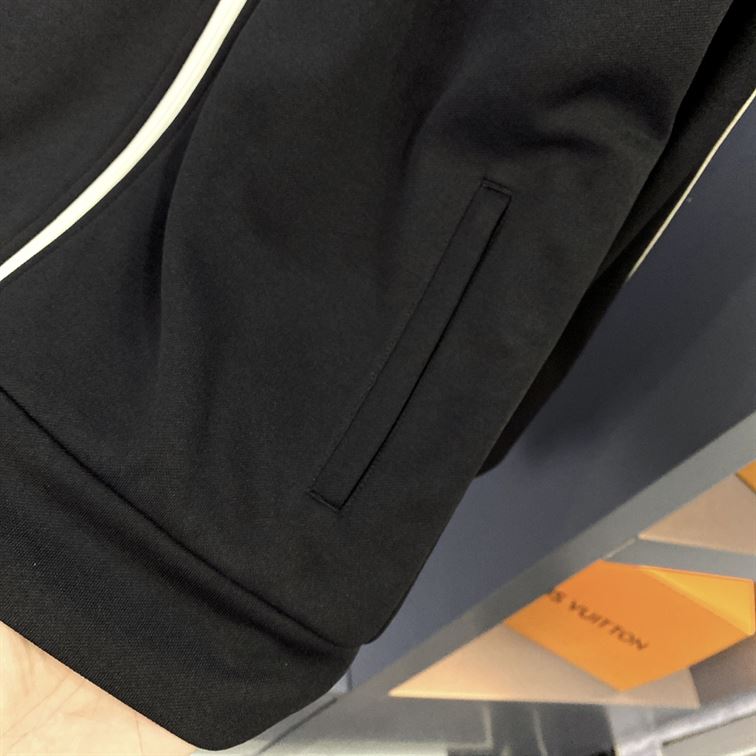 GUCCI LOGO APPLIQUED STRIPED TECH-JERSEY TRACK JACKET IN BLACK – GCJ017