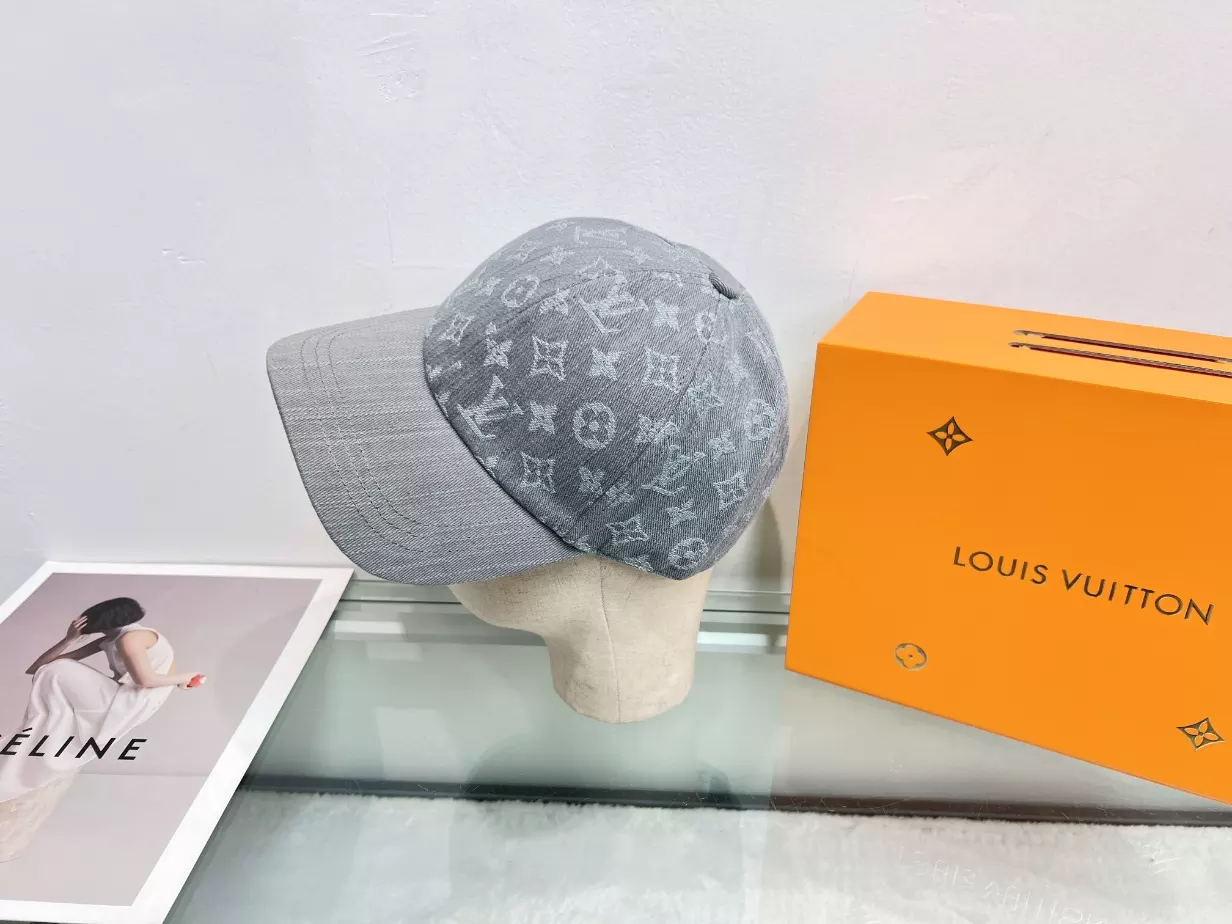 Louis Vuitton Caps – LVC032