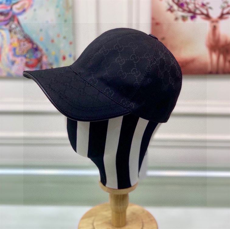 GUCCI GG CANVAS BASEBALL HAT – GH049